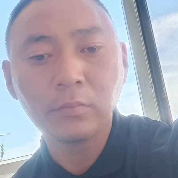 35岁岁内蒙古单身帅哥 - 丽江吉缘网
